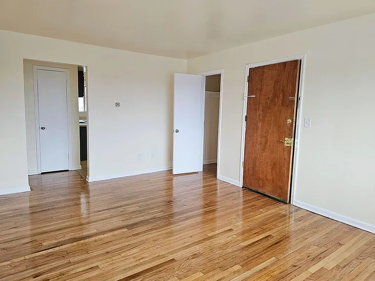 100 Mill Rd — Photo 12