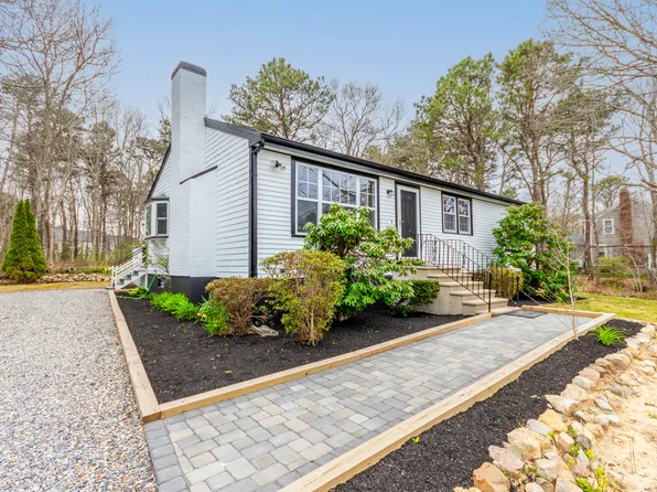 16 Tara Terrace, Monument Beach, MA 02553