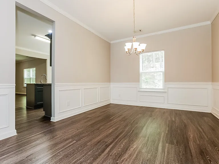 412 Fieldcrest Dr — Photo 5