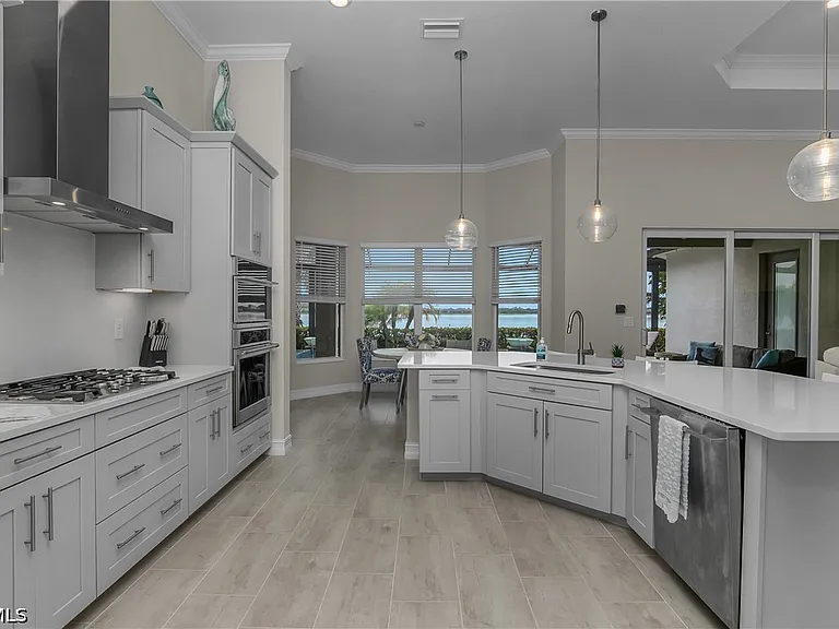 14870 Blue Bay Cir — Photo 18