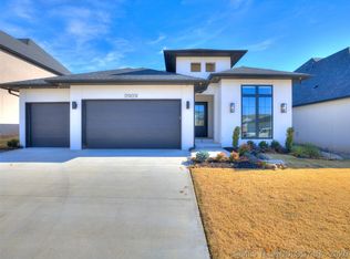 11909 S Vandalia Ave E, Tulsa, OK 74137