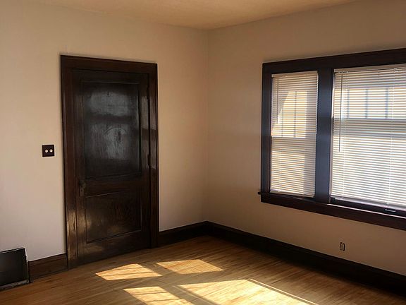 Living room dimensions 14x13'