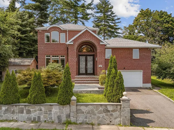 300 Ellen Place, Jericho, NY 11753