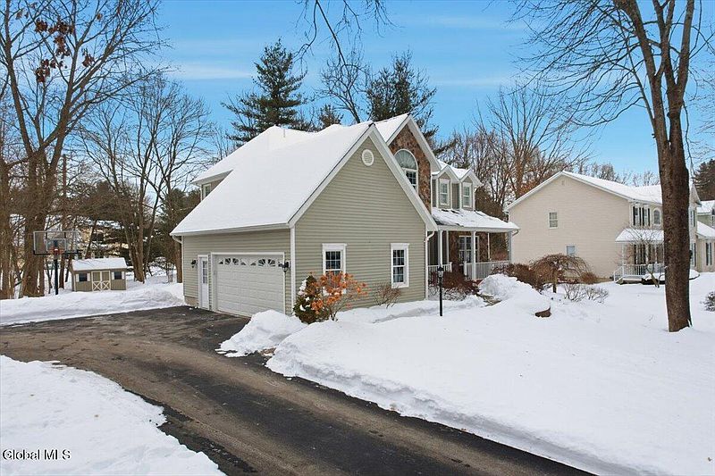 5th image of 63 Hearthstone Drive
