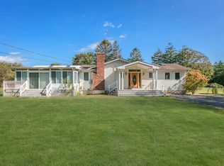 12 Felix Ave, Remsenburg, NY 11960