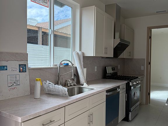 3rd image of 1762 James Pl