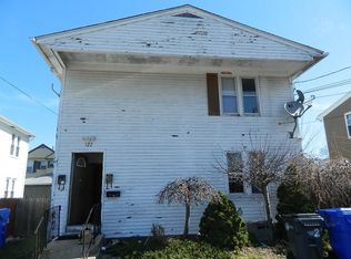 122 Mercy St, Providence, RI 02909