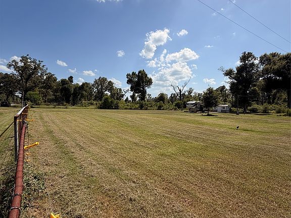 4th image of 14696 Pecan Rd