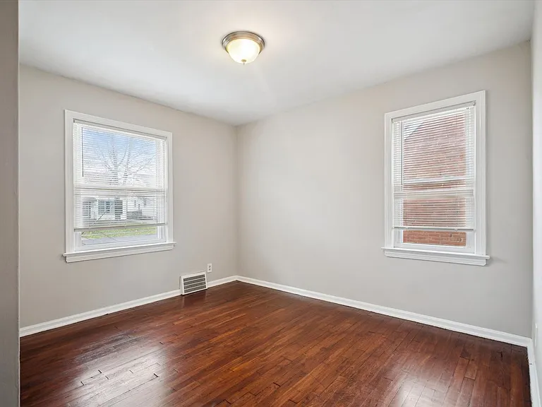 14416 Krems Ave — Photo 11