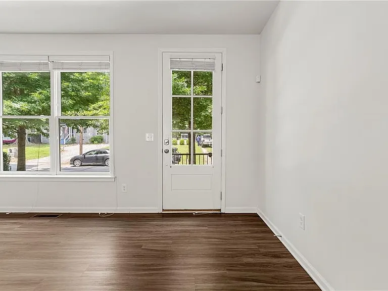 1165 Rambler Cross — Photo 4