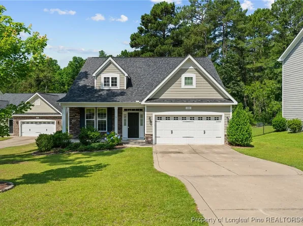 128 Valley Stream Rd, Spring Lake, NC 28390