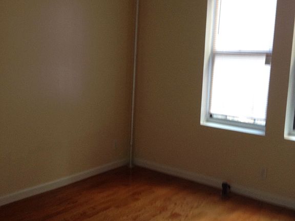 5th image of 404 Riverdale Ave APT 2C