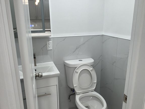 3rd image of 8615 75th St Floor 1