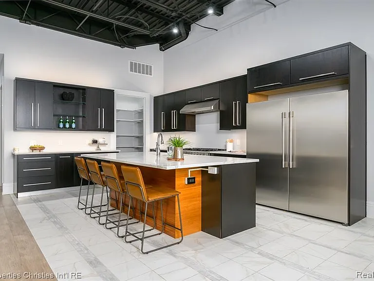 32686 Woodward Ave #E — Photo 6