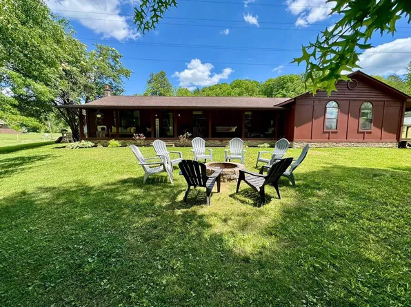 34 Ash Dr, Kenova, WV 25530