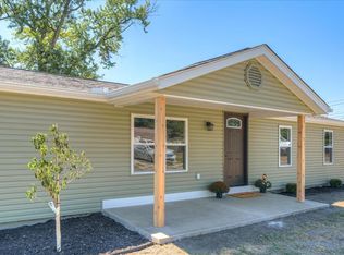 819 Clinton St, Circleville, OH 43113