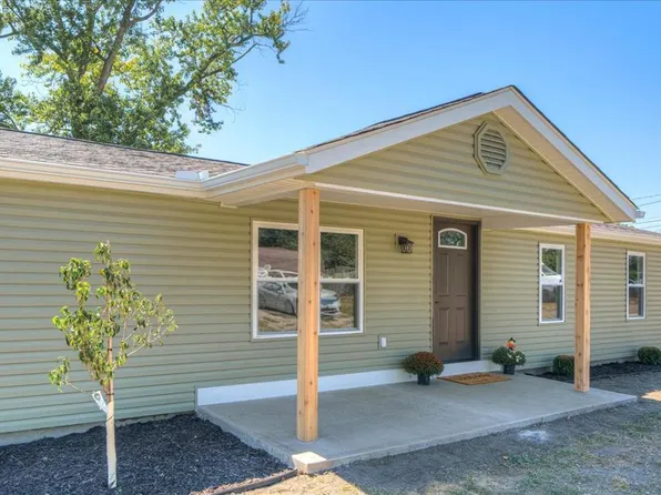 819 Clinton St, Circleville, OH 43113