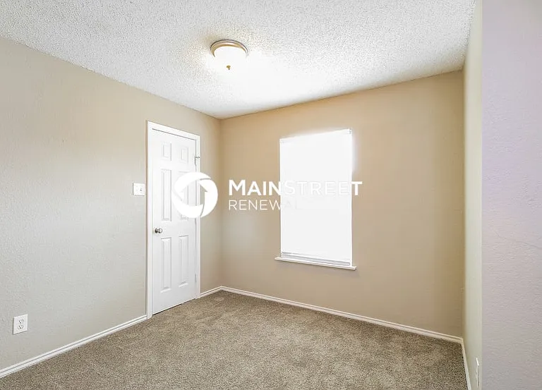 6856 Driffield Cir E — Photo 9