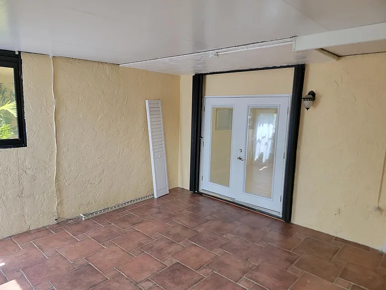 791 SE 1st Way #74 — Photo 4