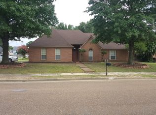 6513 Stone Lake Dr, Bartlett, TN 38135