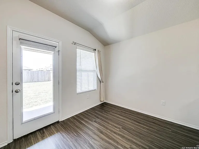 509 Moonvine Way — Photo 4