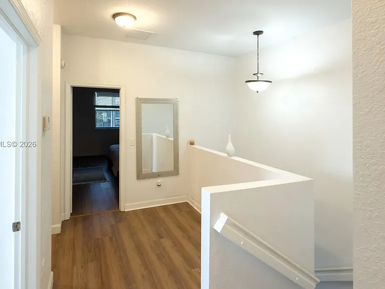 1001 NE 208th St — Photo 24