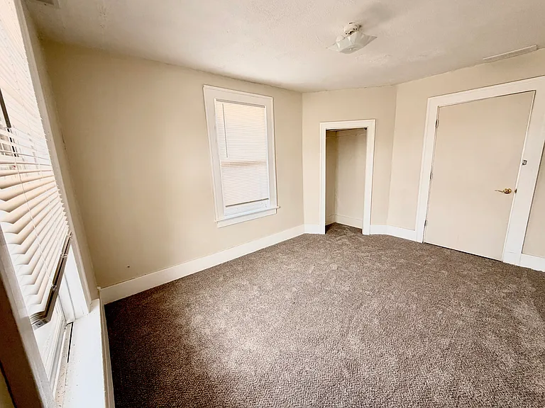 19504 Bigelow St #2 — Photo 12