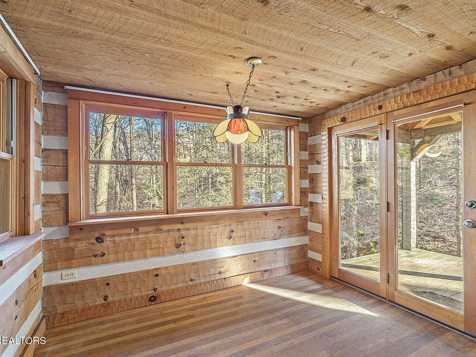10th image of 205 Tobby Hollow Ln