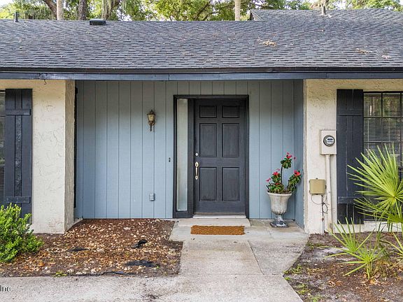3rd image of 133 BERMUDA Court