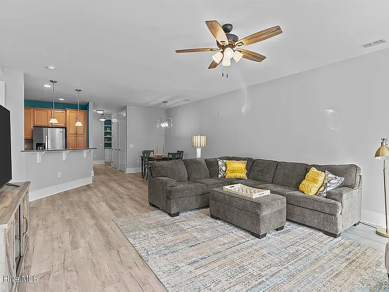 2537 Saint James Dr SE #102 — Photo 18