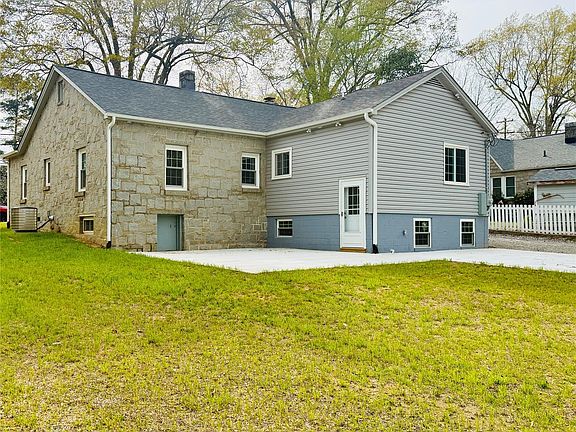 2nd image of 403 Liberty St