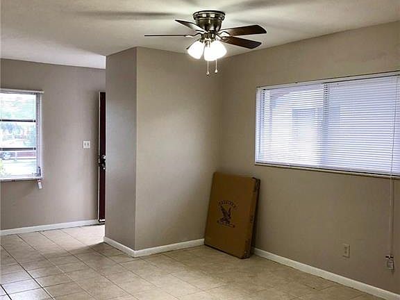 4th image of 1245 SE 8th St APT C