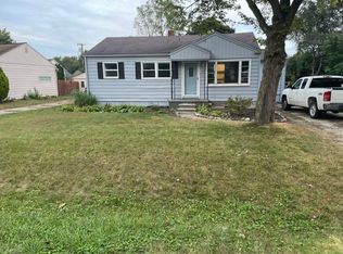 2068 Van Courtland Dr, Troy, MI 48083