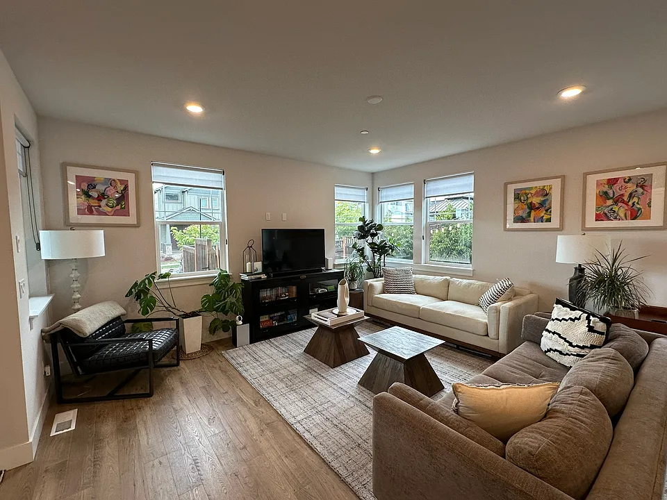16710 SW Darwin Loop