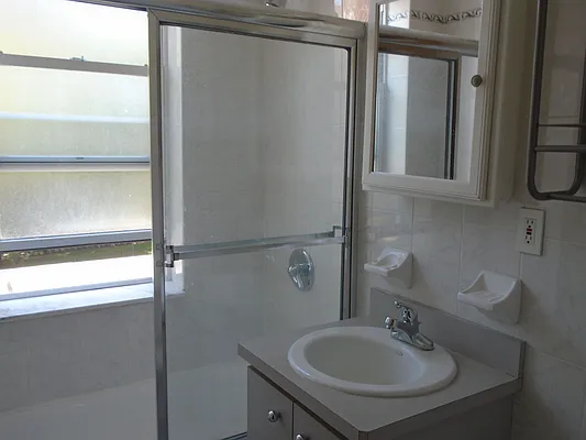 Rented by 18 REALTY | media 20