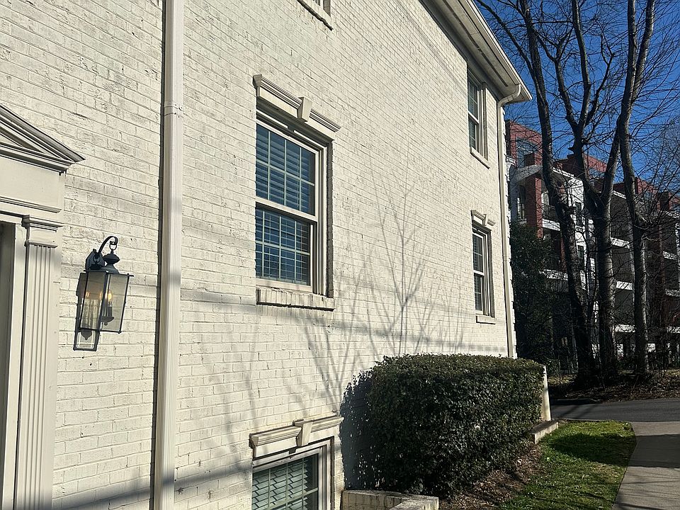 Condo in the Montford Area