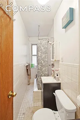 Rented by Compass | media 52