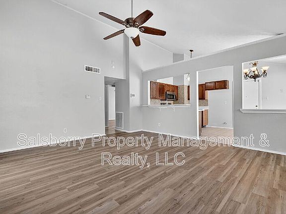 4th image of 4506 Nervin St
