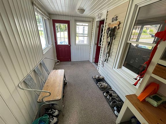 4th image of 459 Willard Street