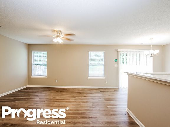 4th image of 182 Brantley Place Dr