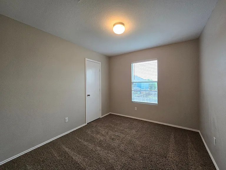 5302 Lyra Dr — Photo 24