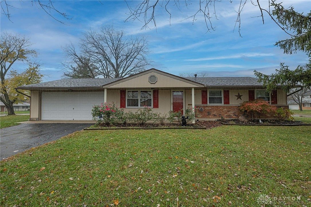 5435 Pitcairn Rd, Dayton, OH 45424 | Zillow