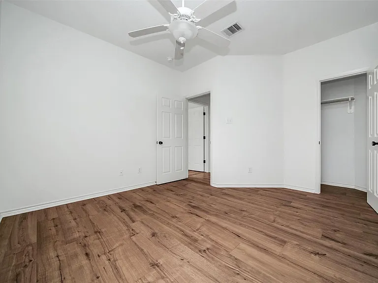 15575 Kitty Hawk Dr — Photo 28