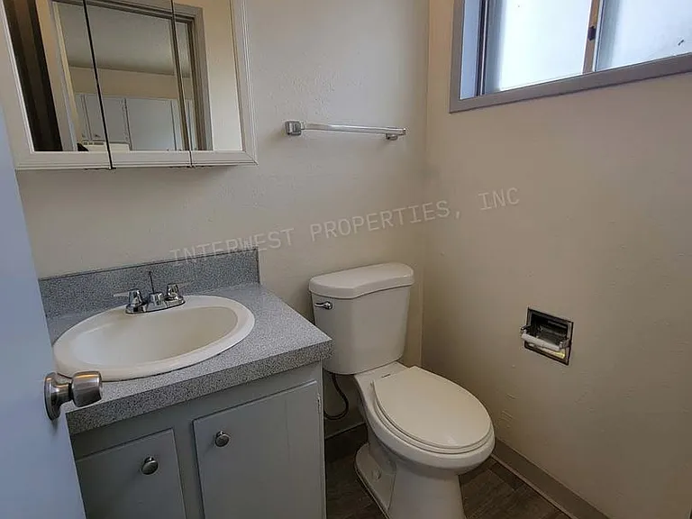 Regency Townhomes — Photo 12