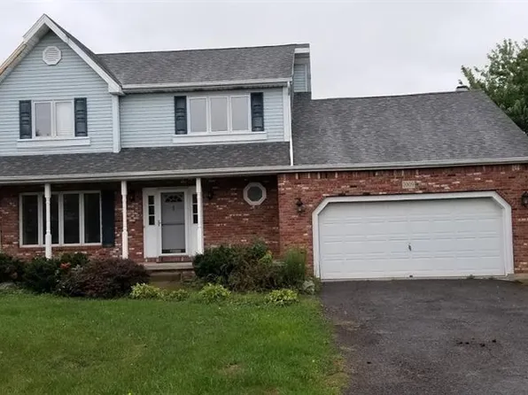 7009 Jennifer Ct, Niagara Falls, NY 14304