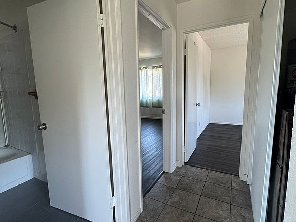 5th image of 5125 Oakland St #201