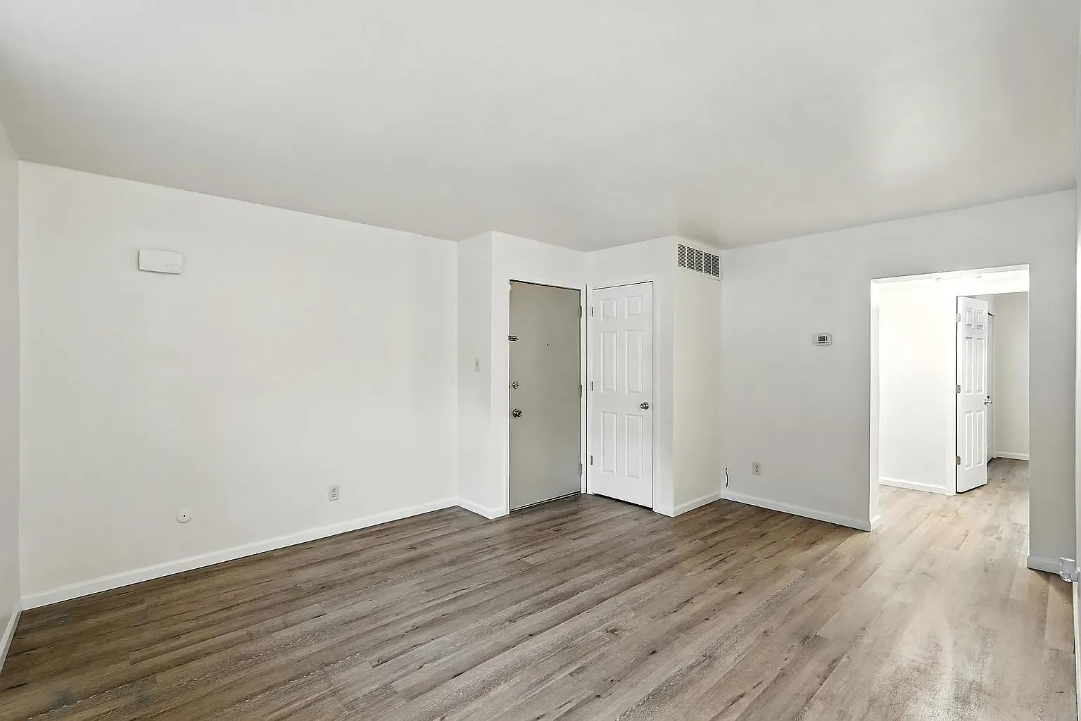 2 bed, 875 sqft, $1,250 — Photo 1