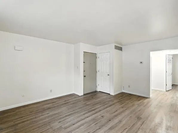 5629 Massachusetts St, Merrillville, IN