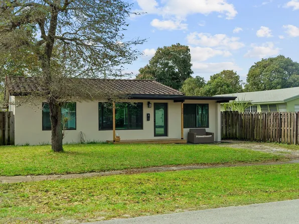 600 NE 14th Place, Fort Lauderdale, FL 33304