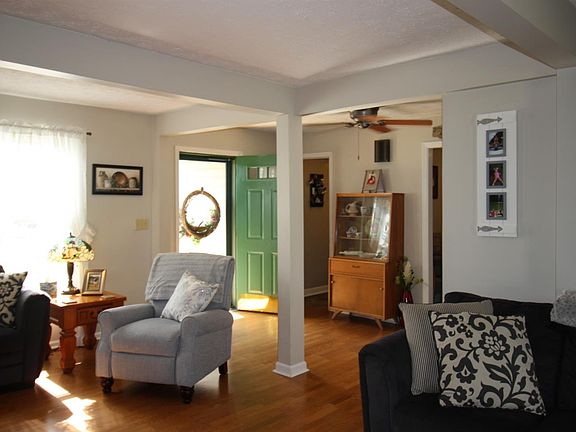 3rd image of 1411 Windwood Ct